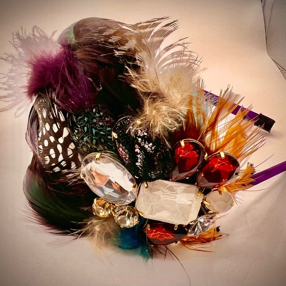 Beautiful Thin Headband Decorated w/Feathers & Crystals-Multicolored, Never Used - Picture 2 of 7